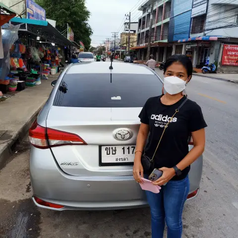 ลูกค้ารับรถเช่าหาดใหญ่ราคาถูกจากตะวันเช่ารถหาดใหญ่ 24